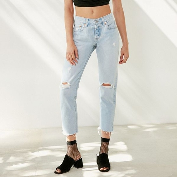Levi's Denim - Levi's 501 Cropped Taper in Distressed Bowie Blue